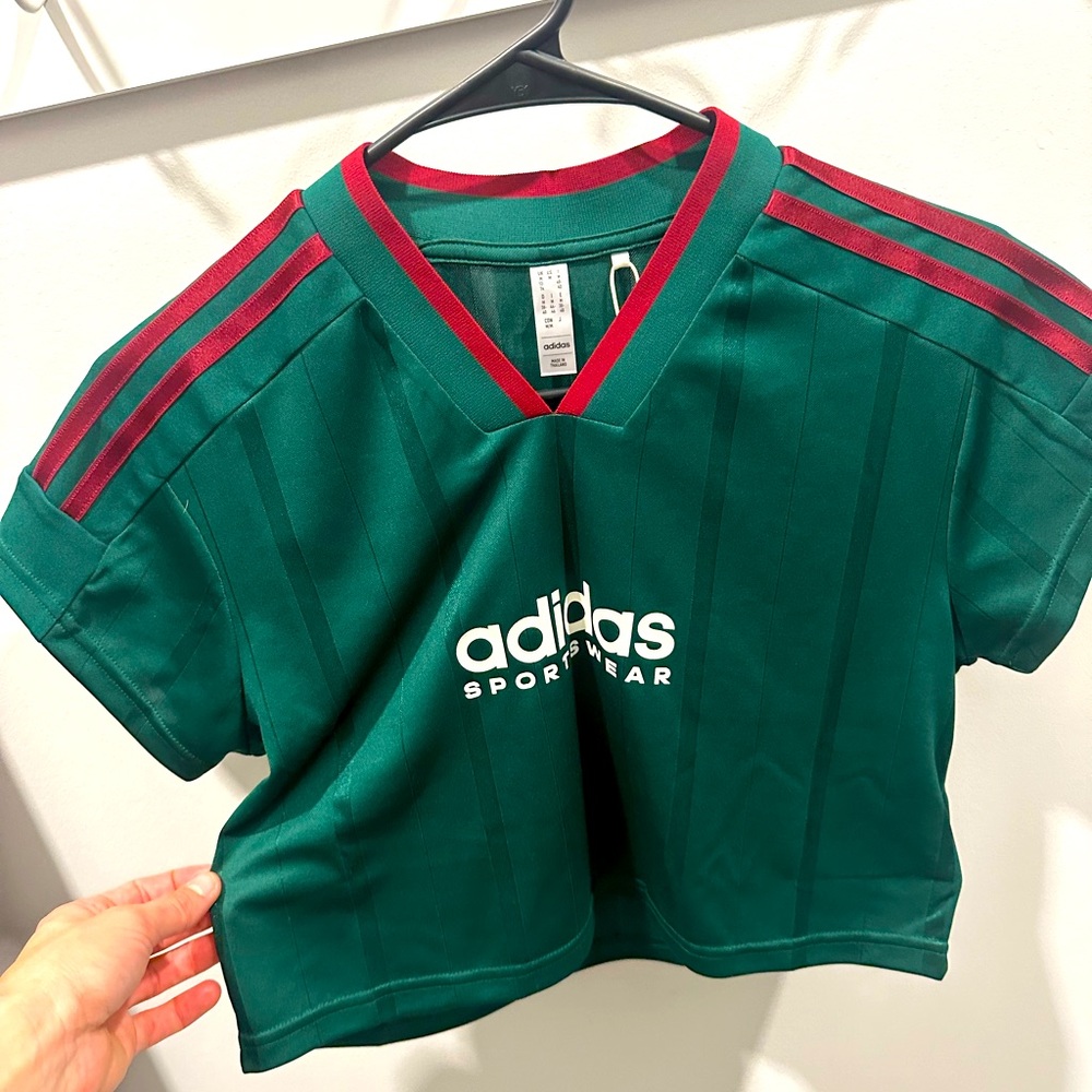 Adidas crop jersey